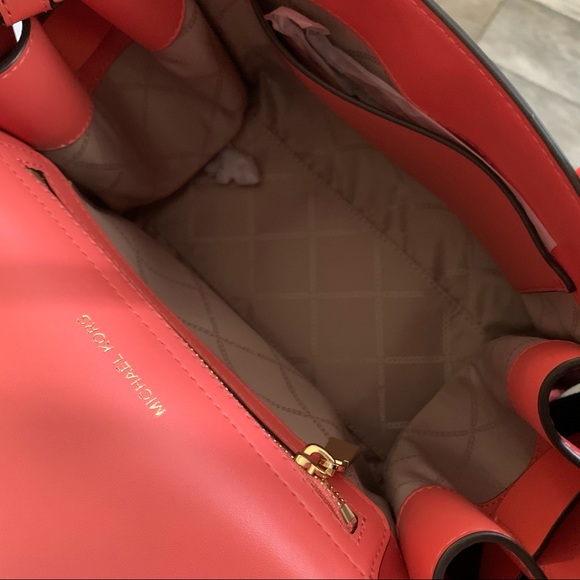 New MK 💐 medium satchel/ shoulder bag - Picture 11 of 15